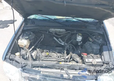 2011 Ford Escape Xls z USA, uszkodzony, nr VIN 1FMCU0C7XBKA96569